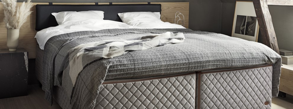 DUX bed model 1002 in bedroom environment